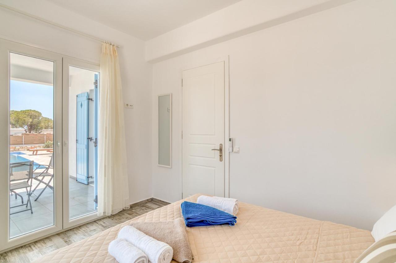 Ippocampos Seaside Serenity - Unwind At Paros Poolside Retreats อลิกิ ภายนอก รูปภาพ